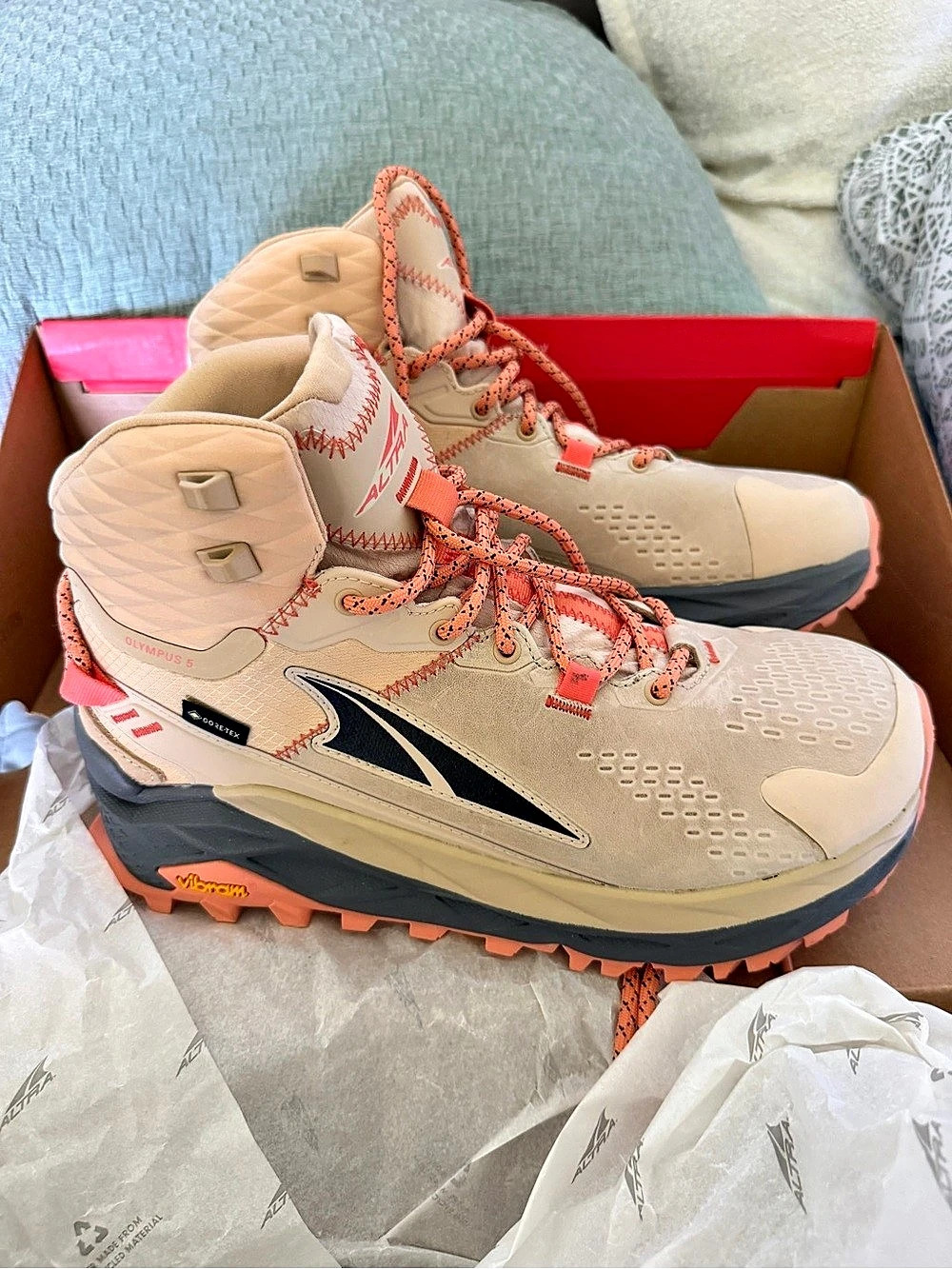 Altra Olympus 5 Hike Mid GTX Boots Beige & Orange US 9.5